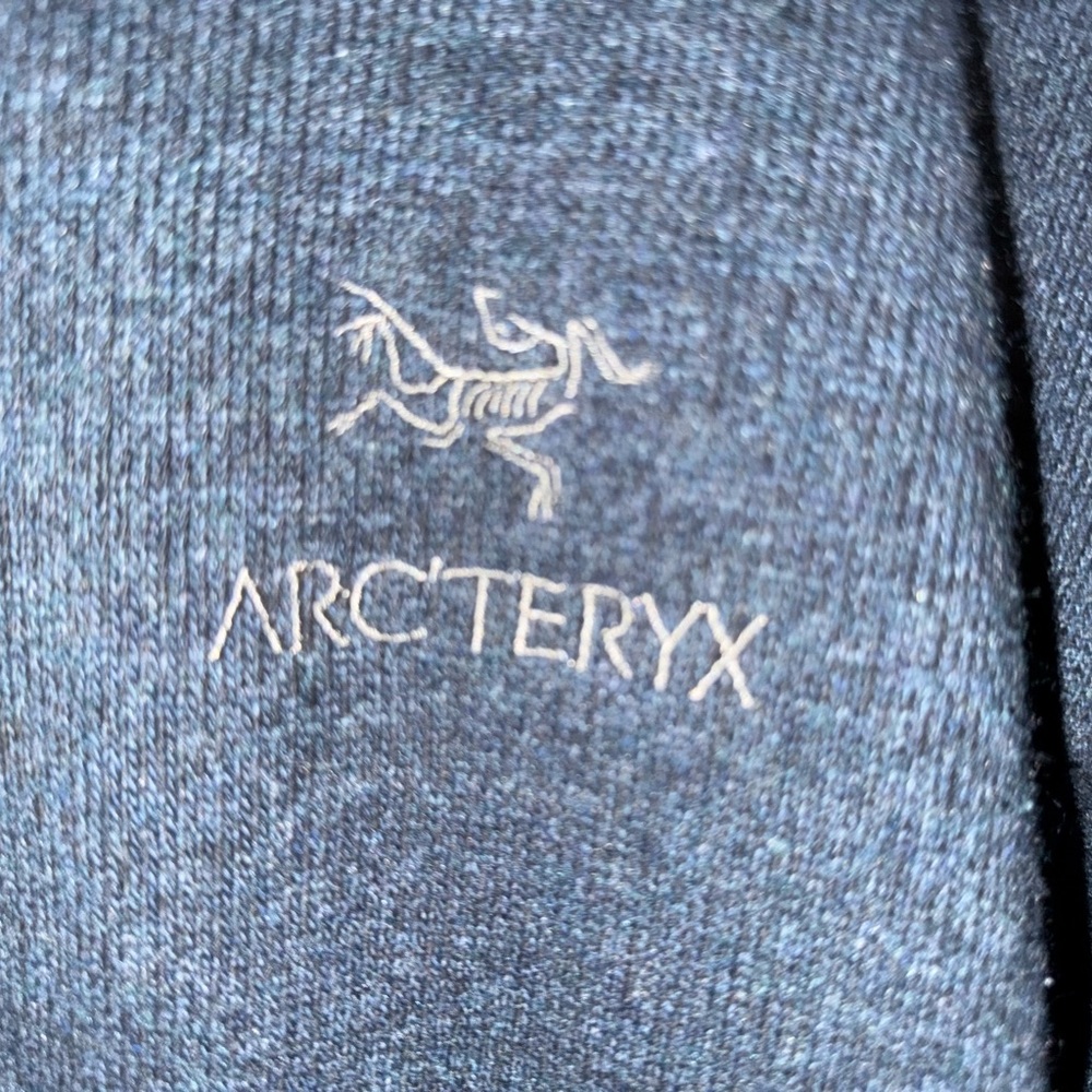 ARCTERYX MENS JACKET LARGE Blue with Black Inside Zipper Close w/ Zipper pockets